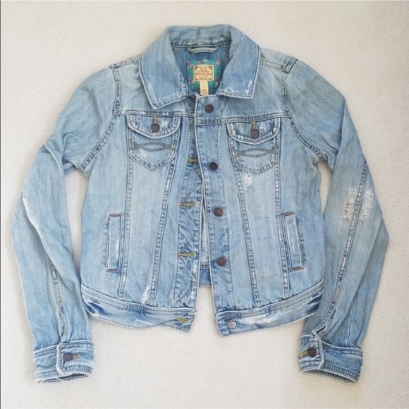 Abercrombie & Fitch Jackets & Blazers - A&F | HOST PICK 🎉 Vintage Jean Jacket
